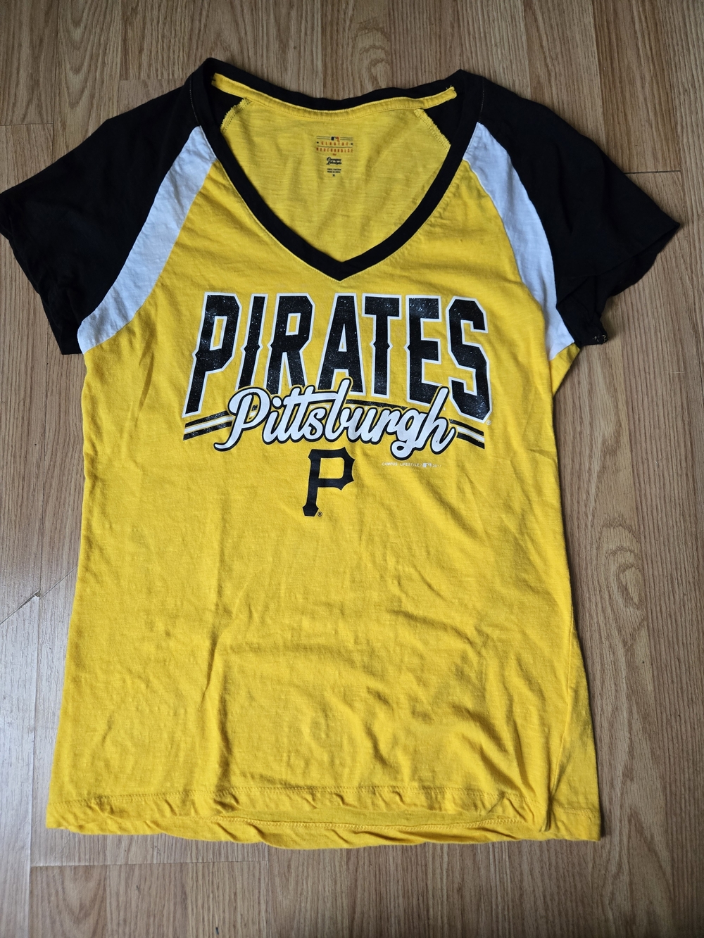 Pittsburgh Pirates Ladies Yellow & Black Team V-Neck Tee